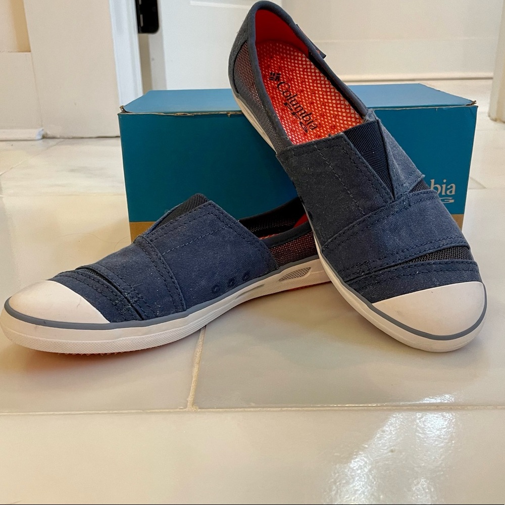 Columbia Wowens Vulc N Vent Navy Blue PFG Slip